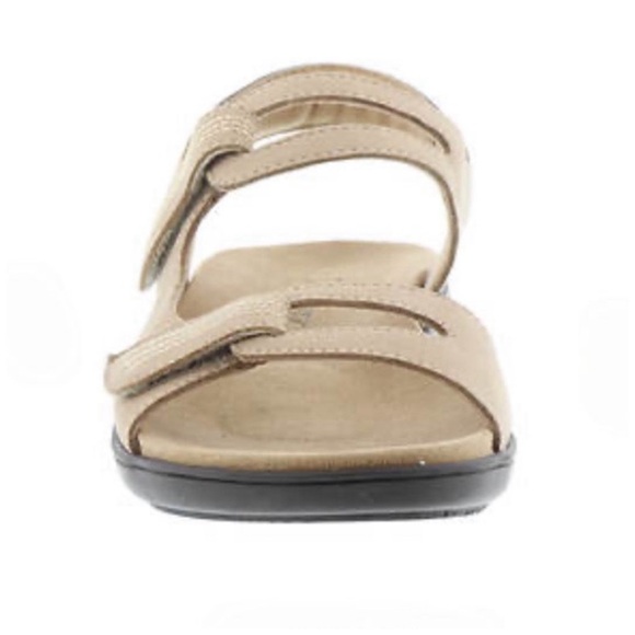 TROTTERS •
KATARINA 3 COMFORT INSOLE STRAPPY FLAT SANDALS - Picture 3 of 8